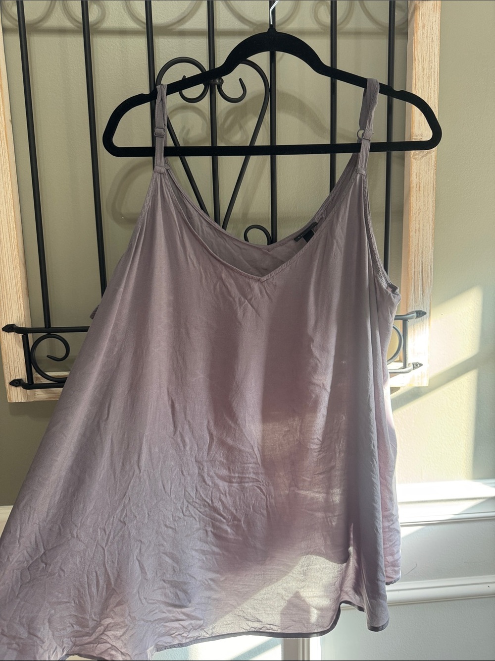 torrid Mauve V-Neck Adjustable Strap Camisole Sz 3 sheer lightweight